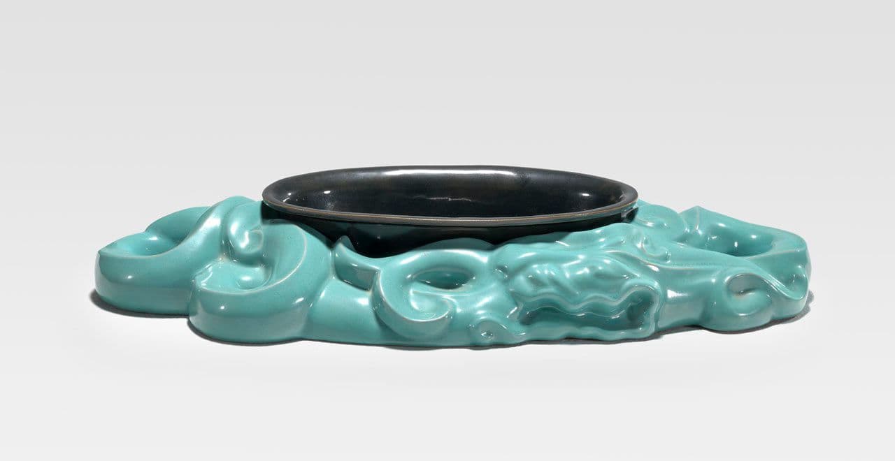 Bowl Set in Surrounding Dragon