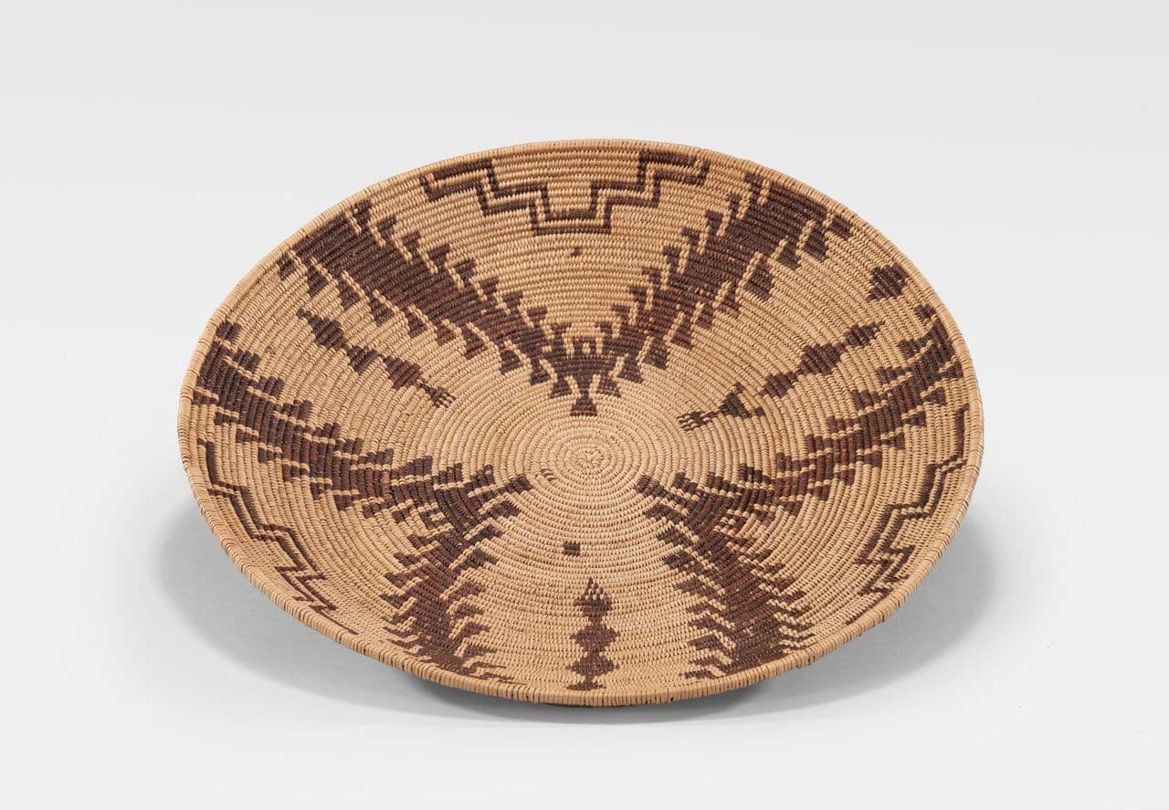Coiled Tray