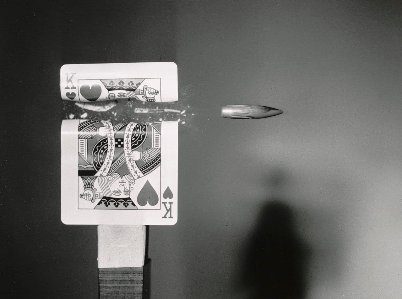 Bullet and King of Hearts
Harold Edgerton
20th Century
1979.5.6 Bullet and King of Hearts