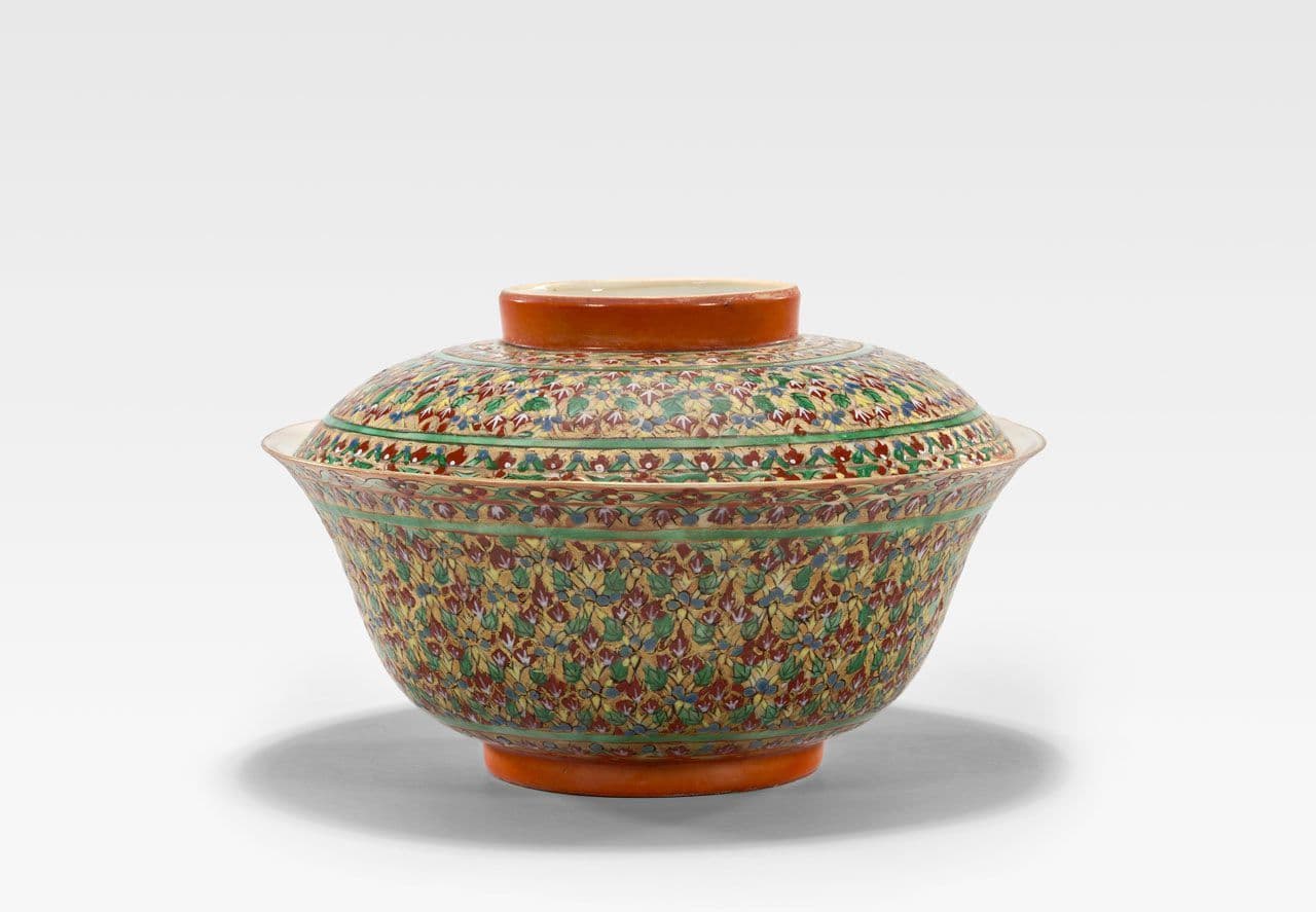 Covered Bowl
Chinese (19th century)
19th Century
2003.53.20.a Covered Bowl