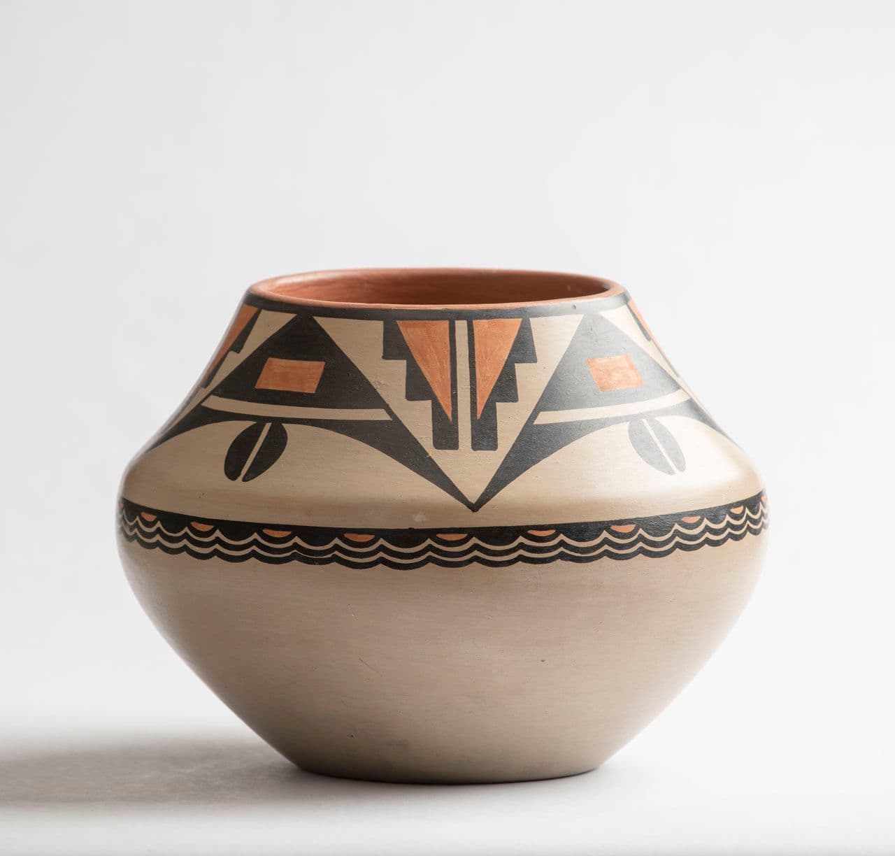 Jar
Popovi Da , Maria Martinez
20th Century
2022.77.23 Jar