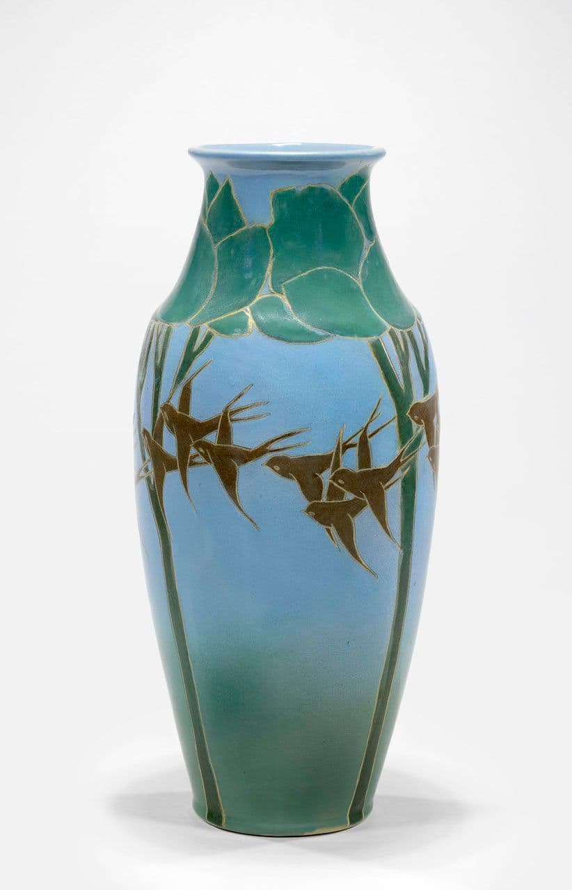 Incised Vase with Trees and Swallows
20th Century
2020.103.9 Incised Vase with Trees and Swallows