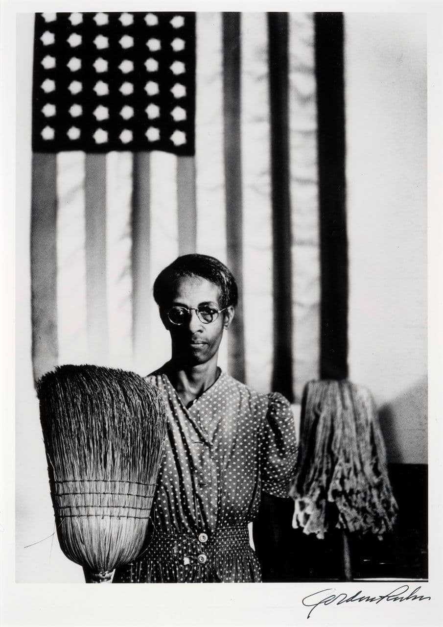 American Gothic
Gordon Parks
20th Century
2015.31.1 American Gothic
Gordon Parks
20th Century
2015.31.1