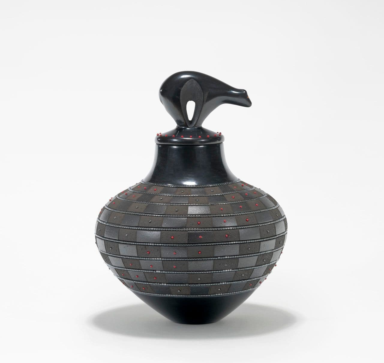 Bear Lid Blackware Jar
Russell Sanchez
21st Century
2022.132.1 Bear Lid Blackware Jar
Russell Sanchez
21st Century
2022.132.1