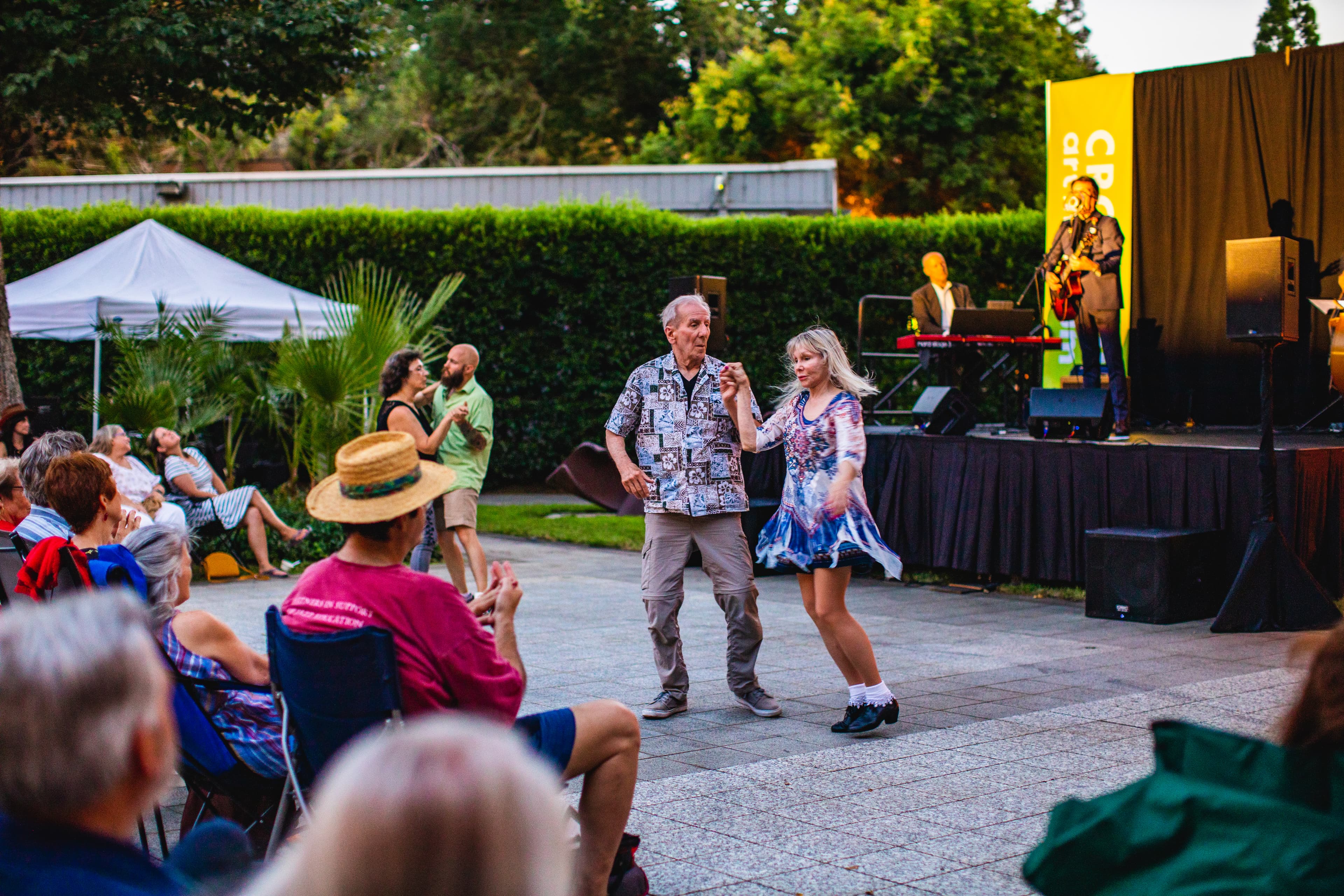 Image: Jazz Night, People dancing Image: Jazz Night, People dancing